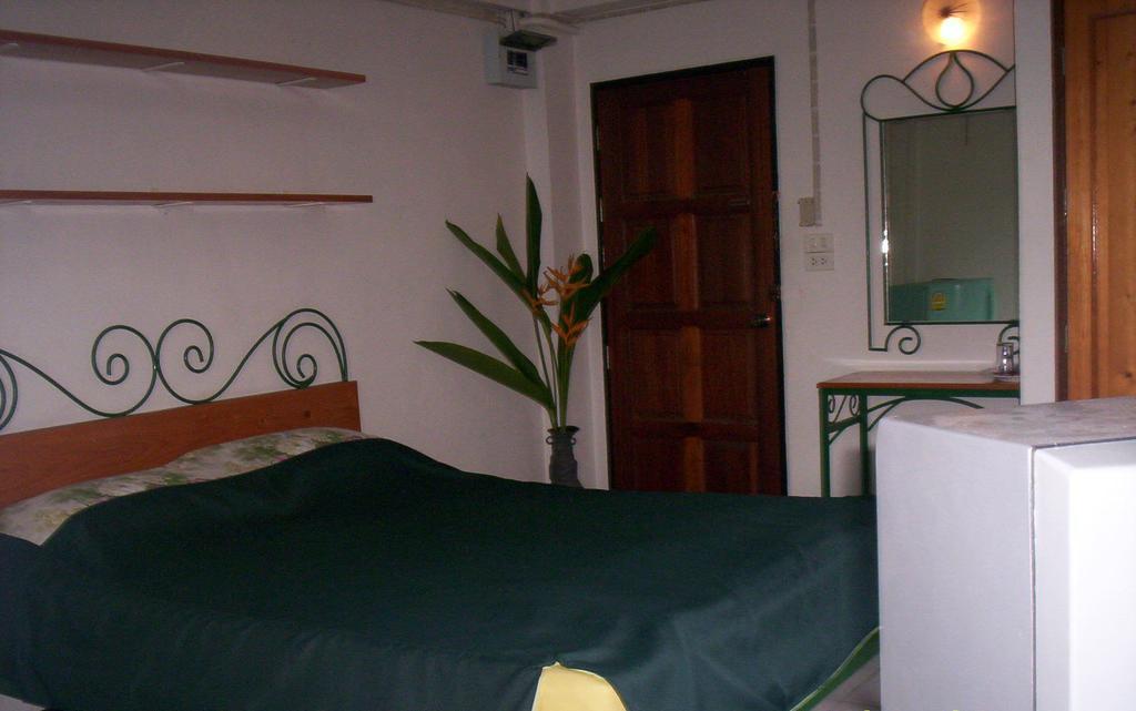 Baankhunmae Apartment Bangkok Pokoj fotografie
